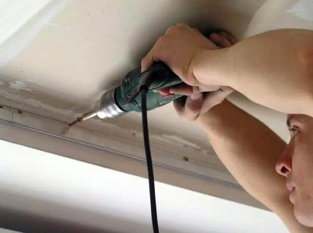 Ремонт натяжных потолков в Алматы